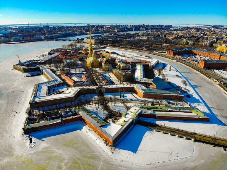 Обзорная экскурсия с посещением Петропавловской крепости