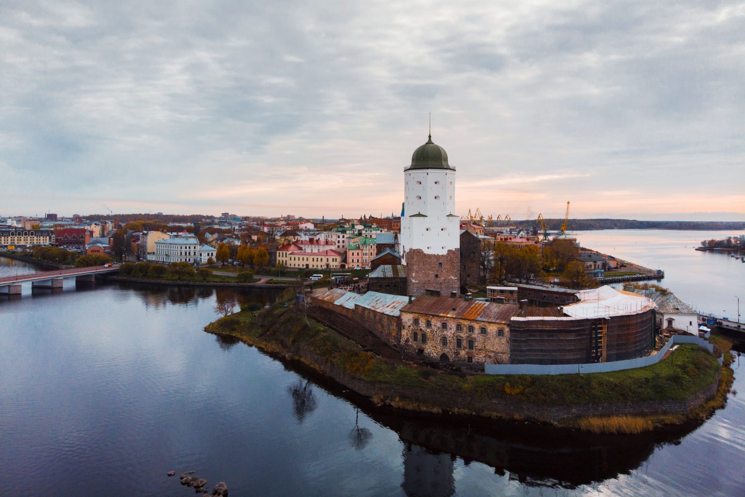 Автобусная экскурсия из Санкт-Петербурга в Выборг