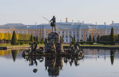 Петергоф: экскурсия в Большой Дворец