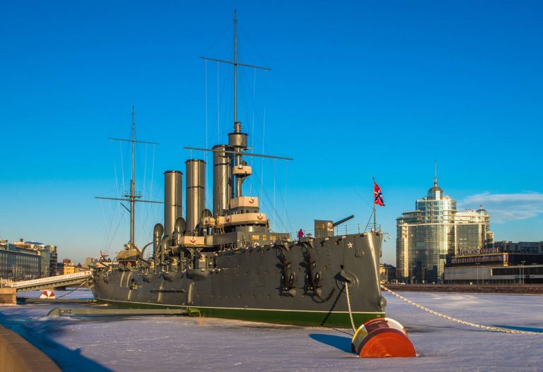 Обзорная экскурсия с посещением крейсера «Аврора»