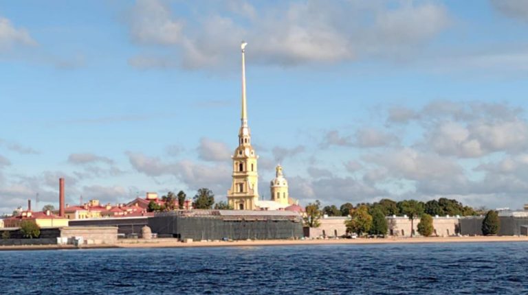 Парадный Петербург с выходом в Финский залив